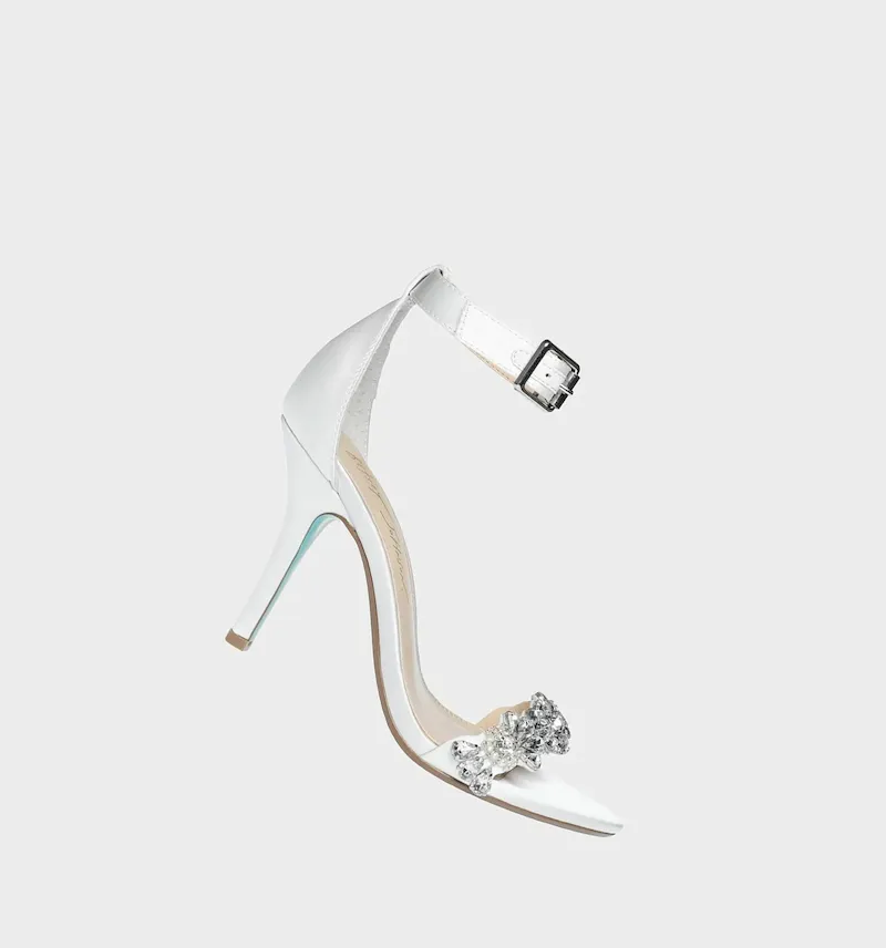 wish White Women's Betsey Johnson Sb-erin Heels - Heels